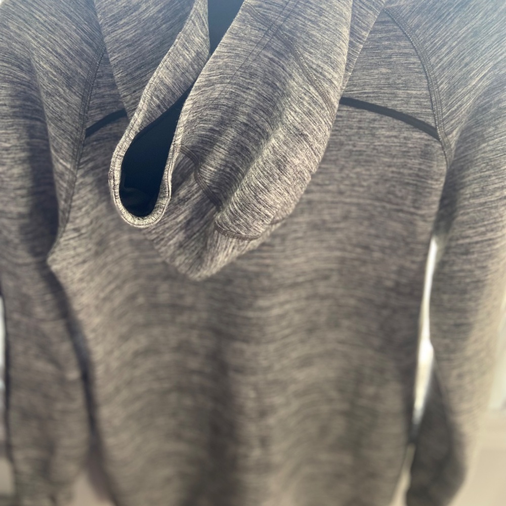 Lululemon longer grey zip hoodie - Picture 8 of 8